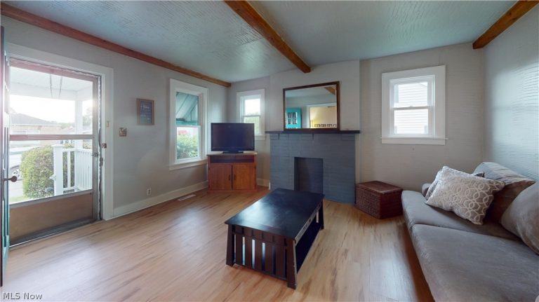 711 Victoria Avenue, Williamstown, WV - Photo 8