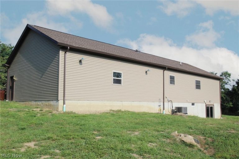 4599 Abbeyville Road, Medina, OH - Photo 8