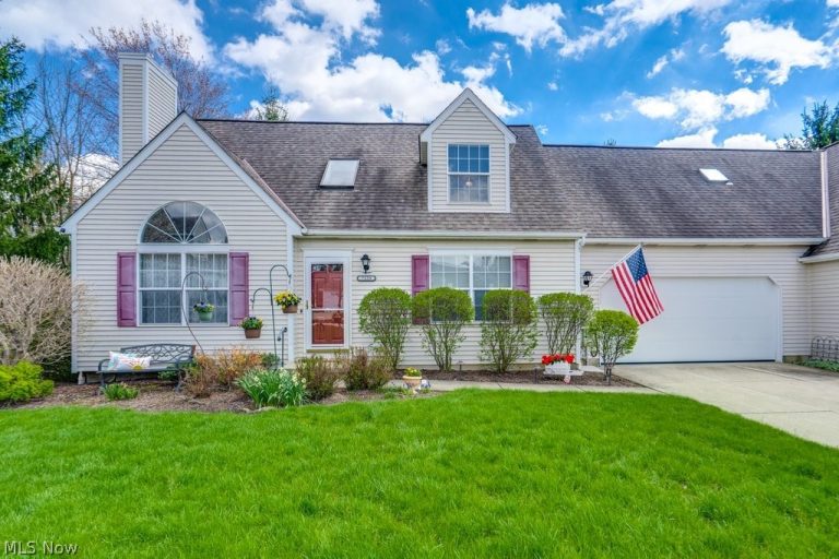 7559 Chandler Court, Sagamore Hills, OH - Photo 2