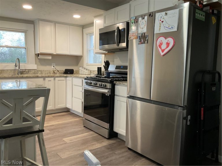 4554 Smith Stewart Road, Vienna, OH - Photo 8