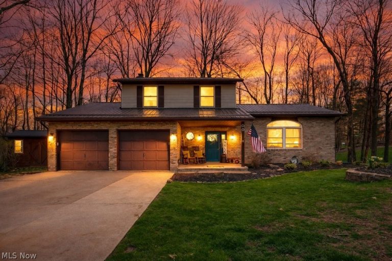 66 Manito Trail, Malvern, OH - Photo 2