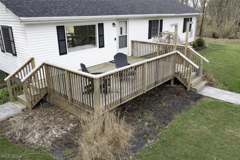 1852 Ridgewood Road, Wadsworth, OH - Photo 4