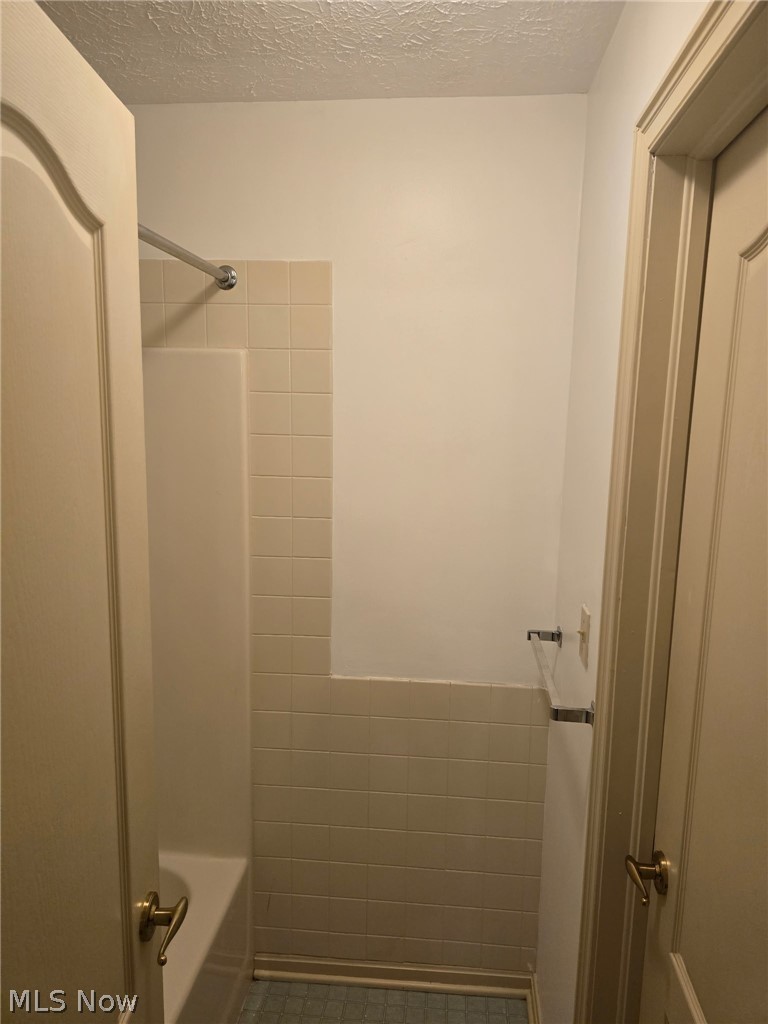 355 Village Pointe Drive #F, Akron, OH - Photo 8