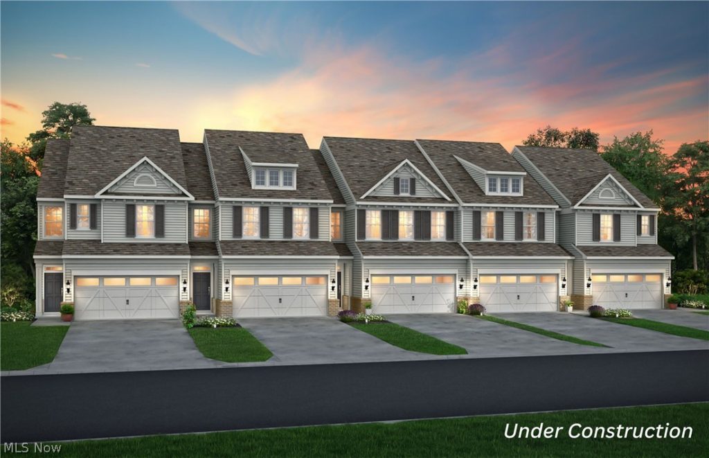 945-4 Memory Lane, Aurora, OH
