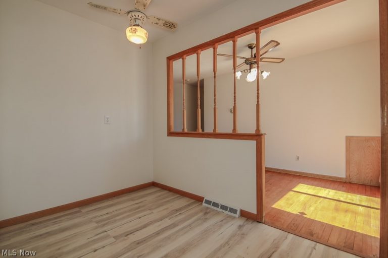 30224 Regent Road, Wickliffe, OH - Photo 8