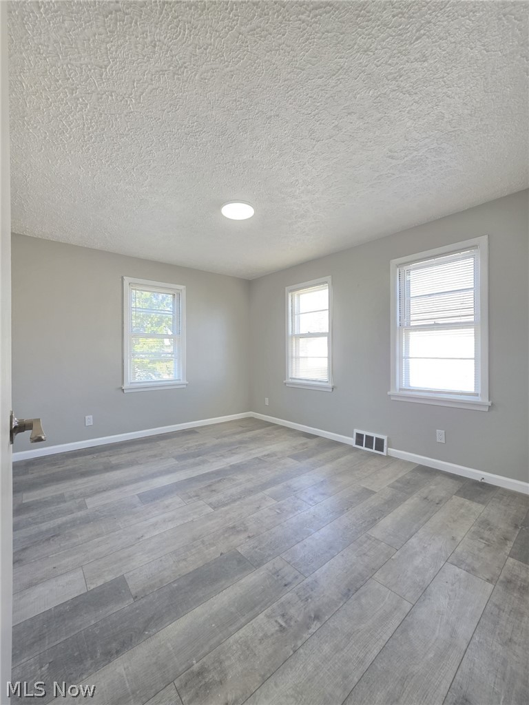 2606 Oberlin Avenue, Lorain, OH - Photo 8
