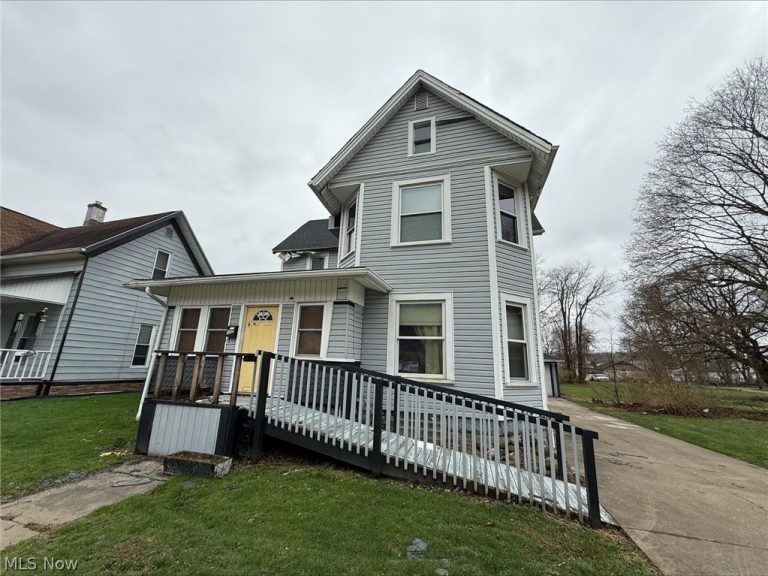 555 Canal Street, Newcomerstown, OH, 43832