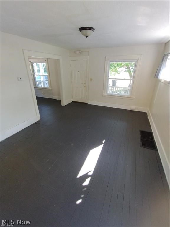 175 Charles Avenue, Warren, OH - Photo 2