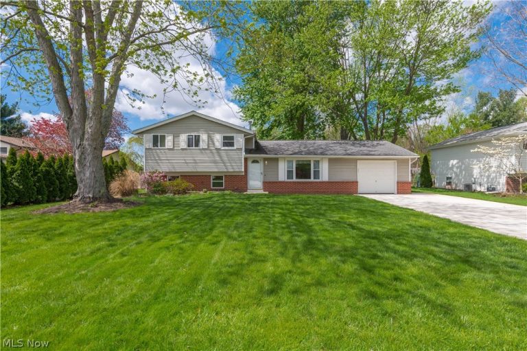 6974 Wil Lou Lane, North Ridgeville, OH, 44039