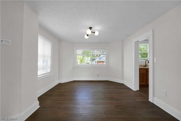 17303 Invermere Avenue, Cleveland, OH - Photo 8