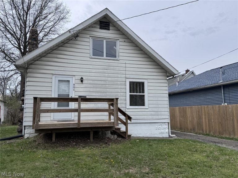 904 Iredell Street, Akron, OH - Photo 2