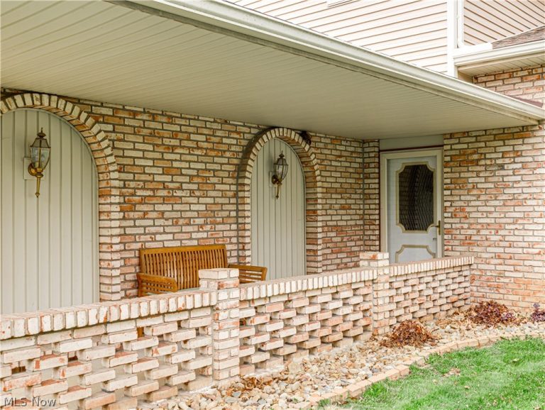 3881 Mahogany Street, Uniontown, OH - Photo 2