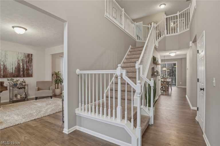 32895 Rebecca Lane, Avon Lake, OH - Photo 3