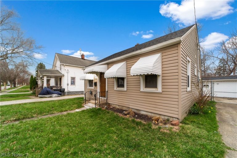 3810 Bader Avenue, Cleveland, OH - Photo 2