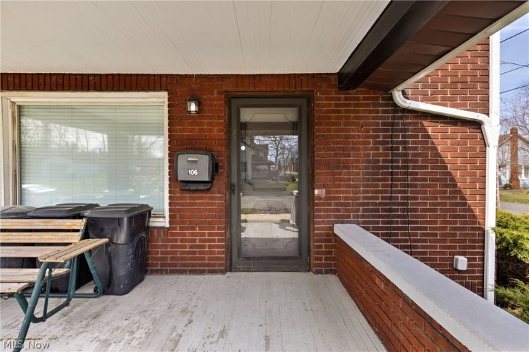 106 Neil Street, Niles, OH - Photo 4