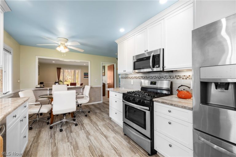 7564 Winding Way, Brecksville, OH - Photo 5