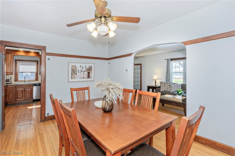 923 Cambridge Road, Cleveland Heights, OH - Photo 8