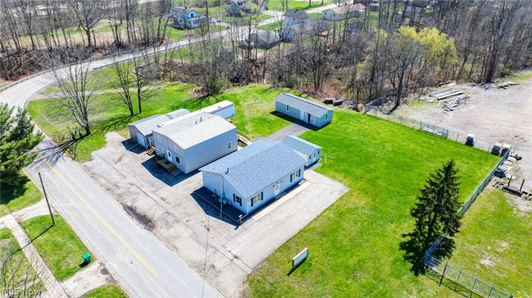 184 Walnut Street, Jefferson, OH - Photo 4
