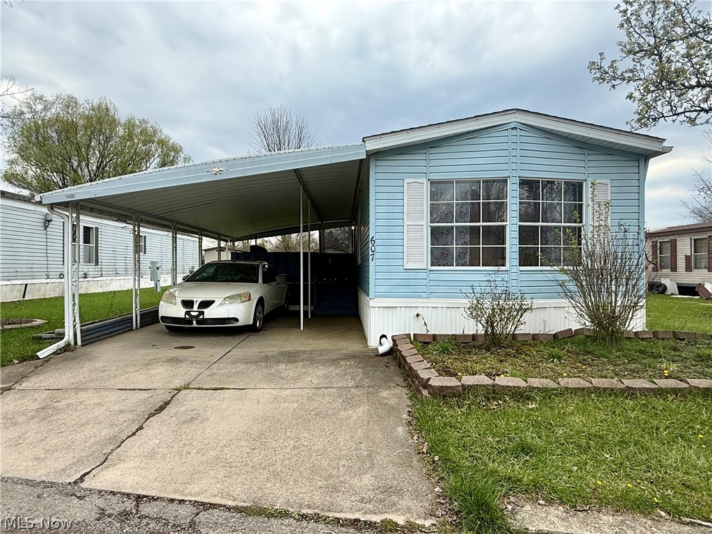 607 Sugar Pines Drive, Warren, OH