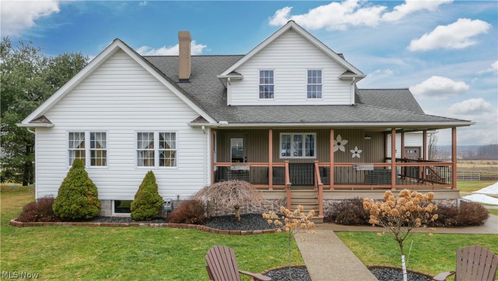 9561 Creaser Road, North Bloomfield, OH