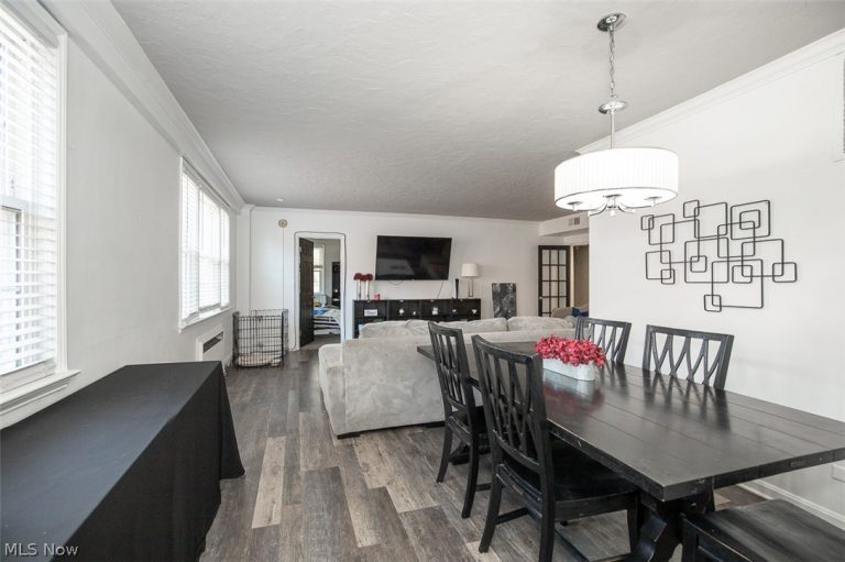 19015 Van Aken Boulevard #406, Shaker Heights, OH - Photo 4