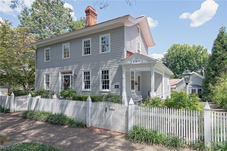 412 Sixth Street, Marietta, OH - Photo 2