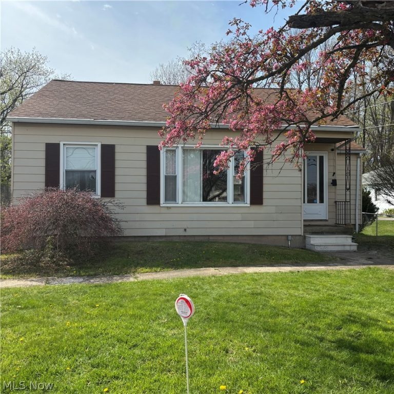 224 Leavitt Road, Amherst, OH, 44001
