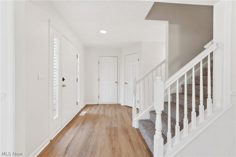 87 Crystal Court, Brunswick, OH - Photo 4