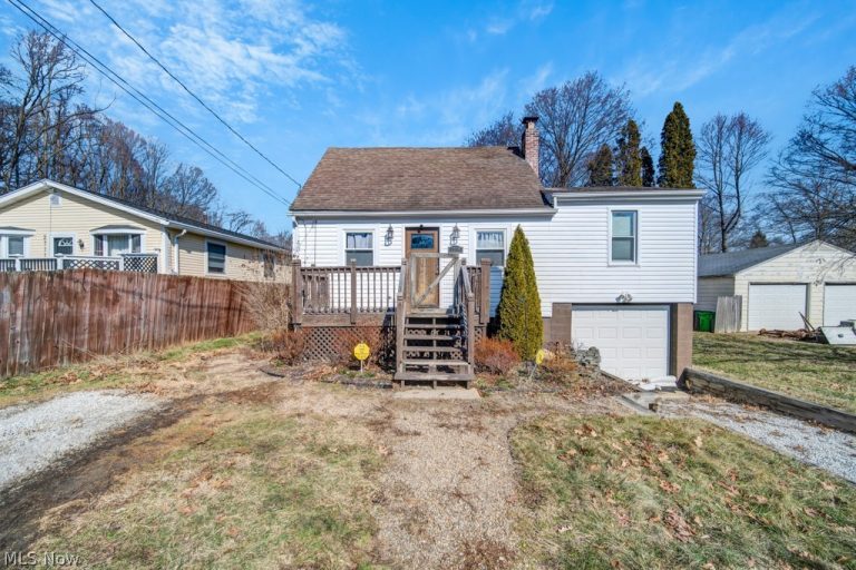 2719 Mohican Boulevard, Lakemore, OH - Photo 2
