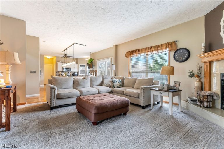 6962 Maple Glen Avenue, North Canton, OH - Photo 4