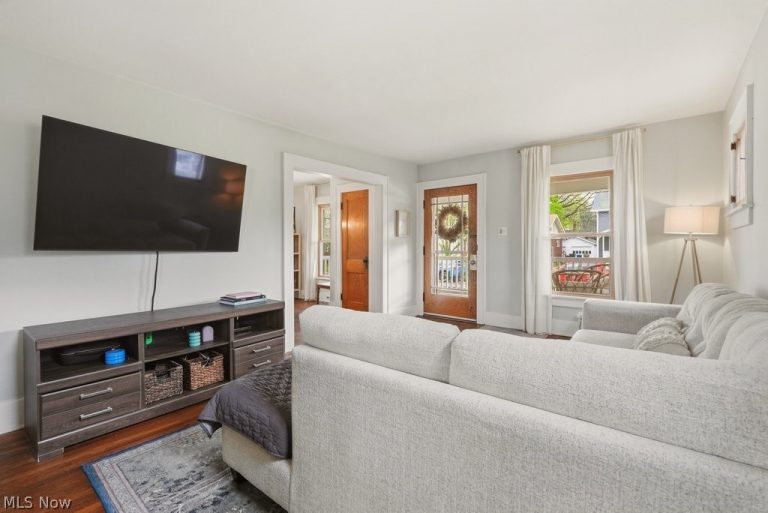 1642 10th Street, Cuyahoga Falls, OH - Photo 5