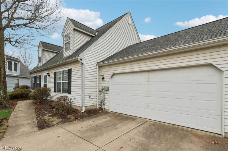14459 Fullers Lane, Strongsville, OH - Photo 3