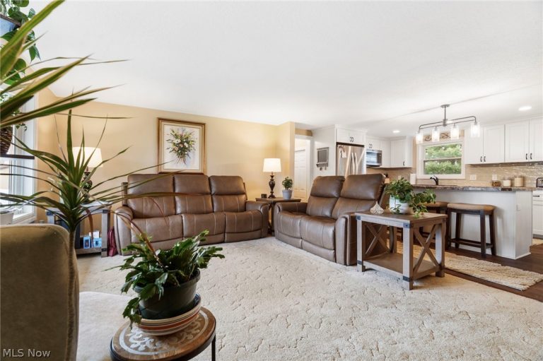 1919 Humbert Road, North Canton, OH - Photo 6