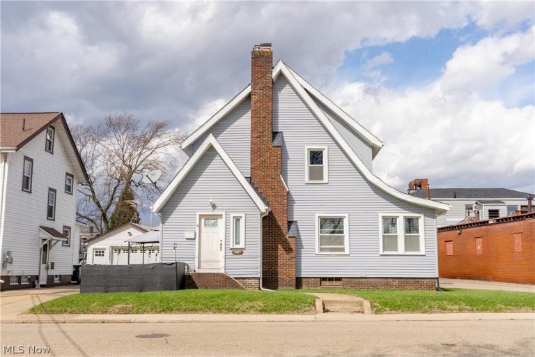 1421 Ferndale Road, Canton, OH - Photo 2