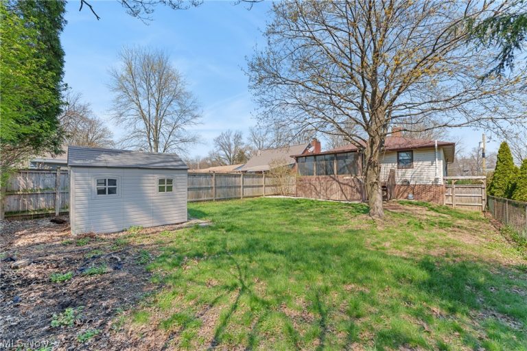 208 Bonnett Street, North Canton, OH - Photo 5