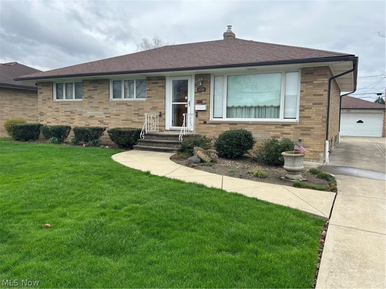 4716 Forest Edge Drive, Brooklyn, OH, 44144