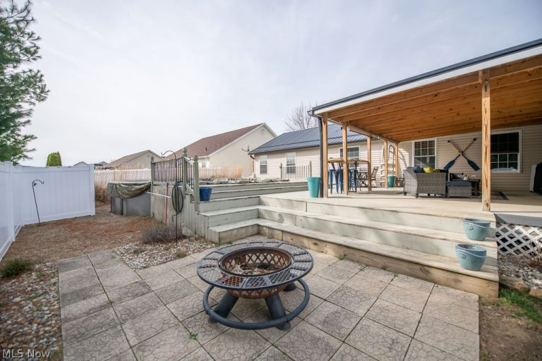 316 Creekside Road, New Philadelphia, OH - Photo 6