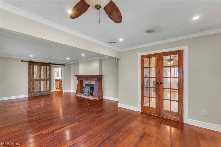 914 Garford Avenue, Elyria, OH - Photo 8
