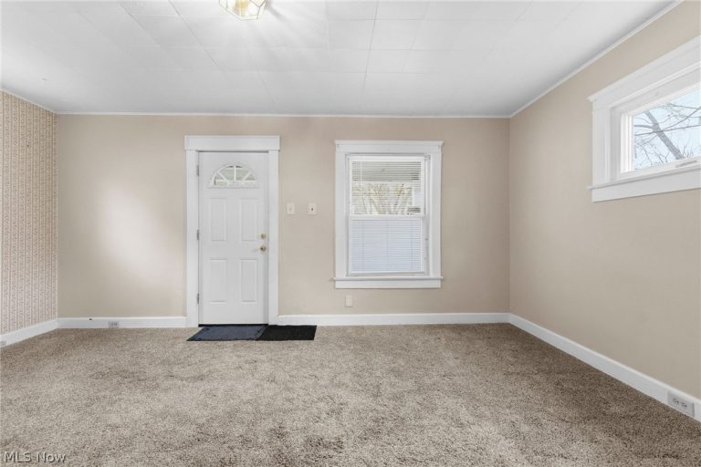 1887 Ritzman Court, Akron, OH - Photo 6