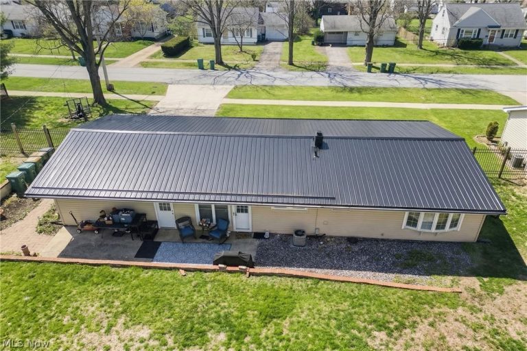 7439 Rockingham Road, Mentor, OH - Photo 5