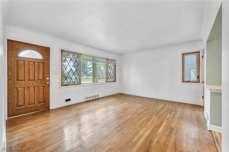 24000 Knickerbocker Road, Bay Village, OH - Photo 4