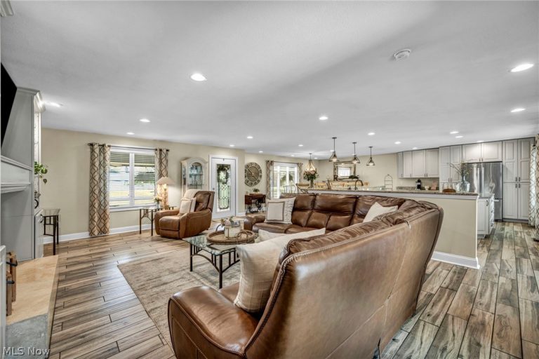10815 Gate Post, Strongsville, OH - Photo 8