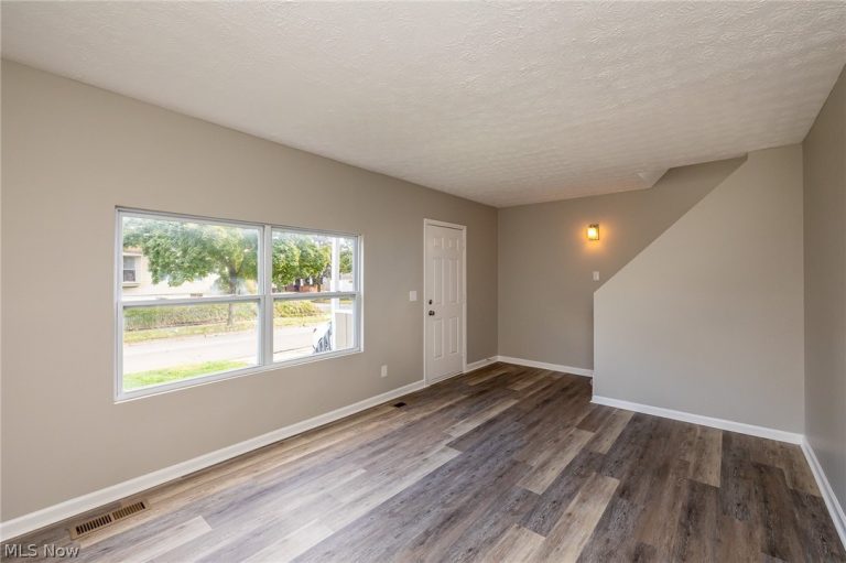 2278 26th Street, Akron, OH - Photo 4