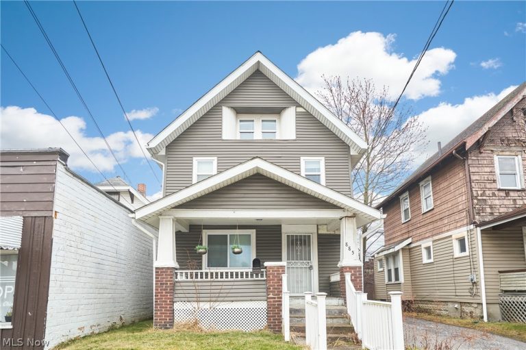 885 Brown Street, Akron, OH - Photo 2