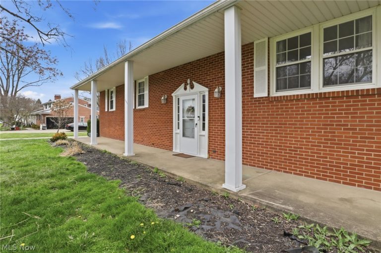 3252 Dellwood Avenue, Canton, OH - Photo 3