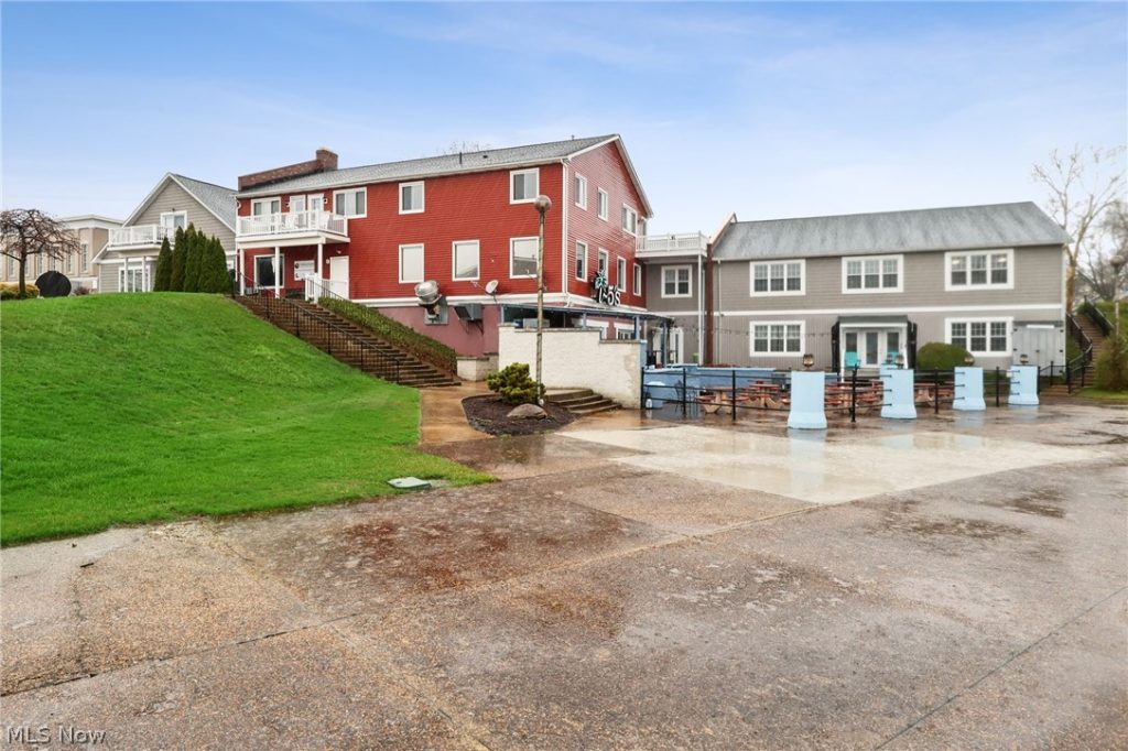 352 Main Street #B, Huron, OH