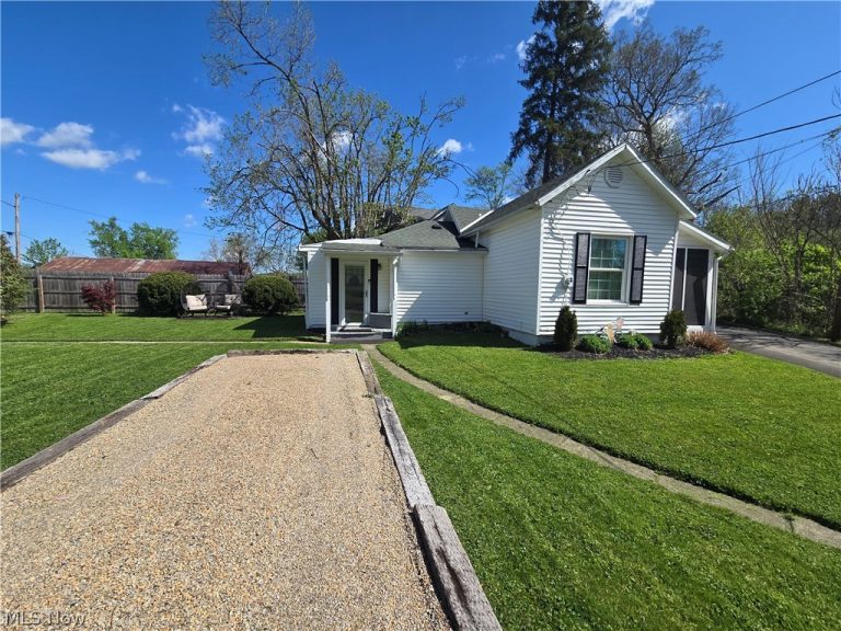 55 Hall Street, Roseville, OH - Photo 4