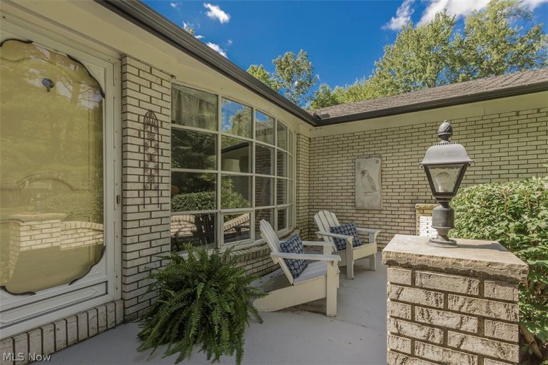 14988 Surrey Downs Drive, Novelty, OH - Photo 2