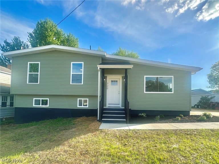 720 57th Street, Vienna, WV, 26105