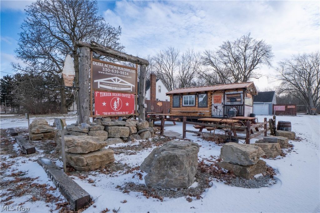 8216 Navarre Road, Massillon, OH